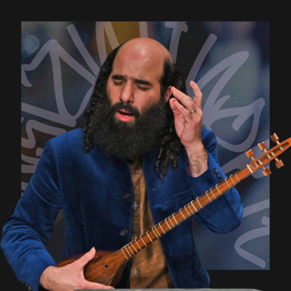 Constantinople band member playing the setar